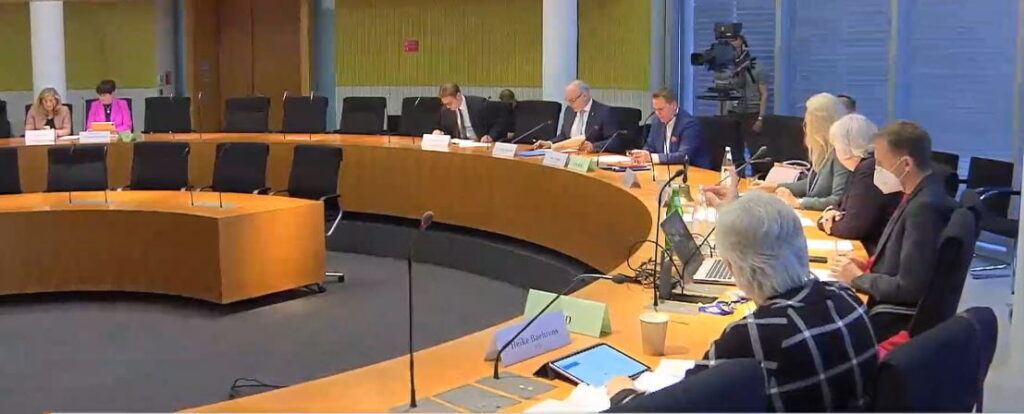 Das CNI will die Entscheidungsträger:innen im Gesundheitsausschuss erreichen.