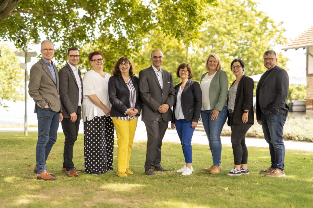 Der neu gewählte Vorstand der Landespflegekammer Rheinland-Pfalz (v.l.): Christoph Becker, Marcel Schäfer, Silke Präfke, Professorin Dr. Brigitte Anderl-Doliwa, Dr. Markus Mai, Andrea Bergsträßer, Liesa Bach, Nina Benz, Sebastian Tensing